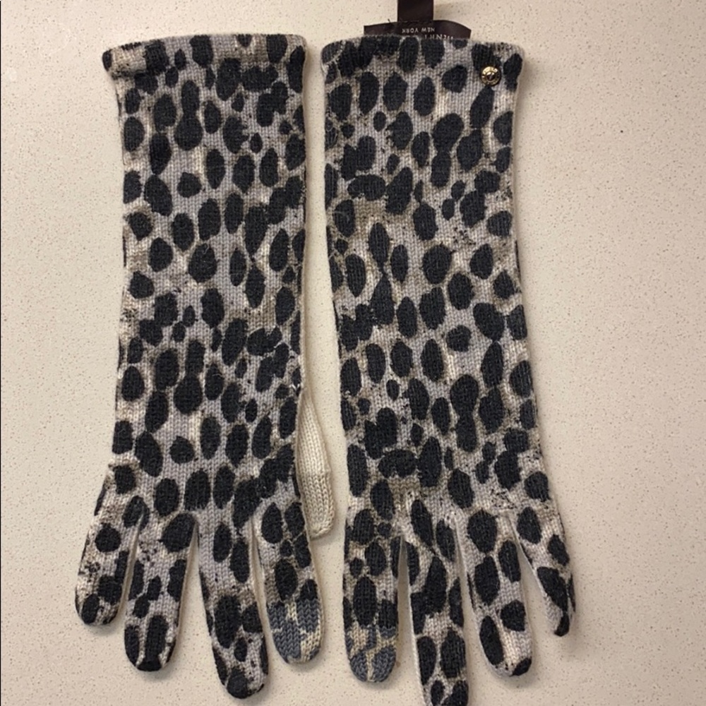 Henri Bendel Cashmere Touch Gloves